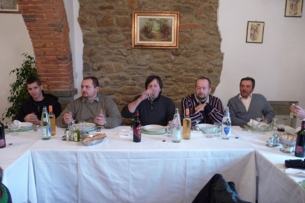 Riunione di boss della mala....