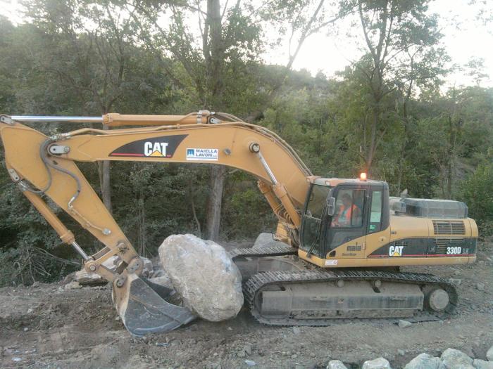 scgliera con CAT330DLN