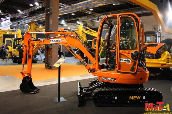 Stand JCB