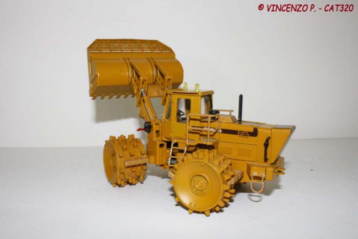 FIAT ALLIS FR20B compattatore