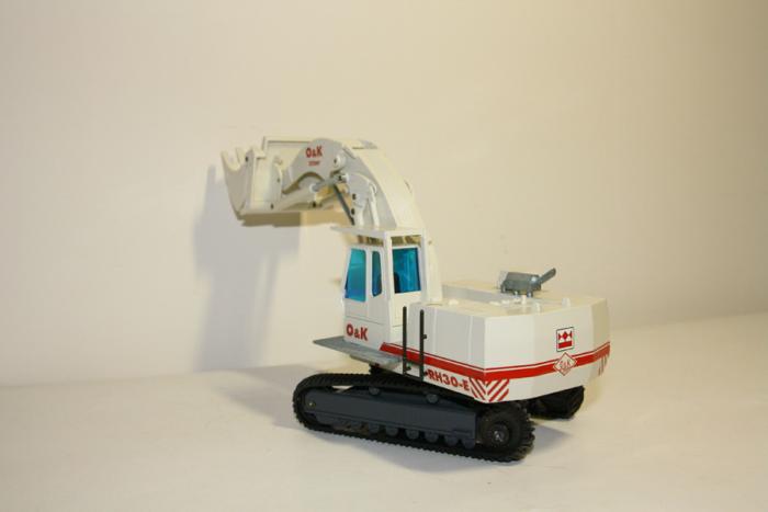 O&K RH30E