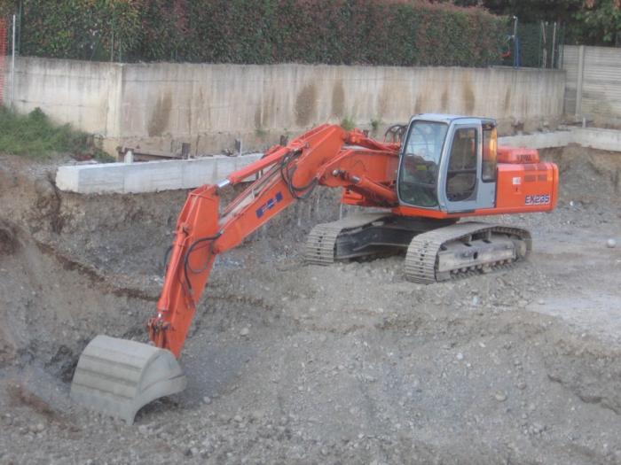 Fiat Hitachi EX235