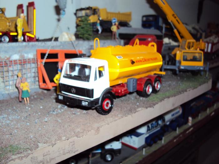 MERCEDES TRASPORTO ACQUA