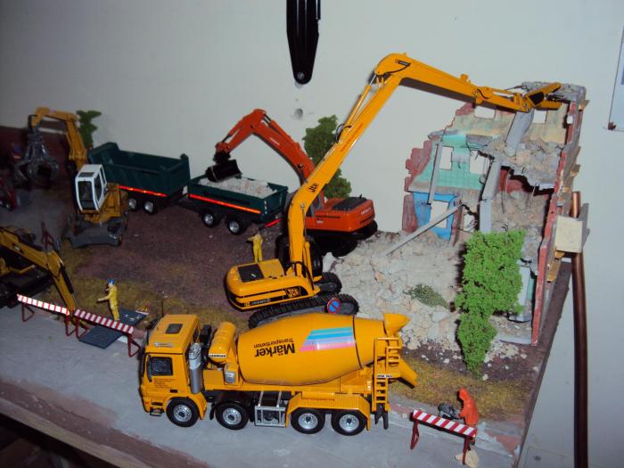 DEMOLIZIONE DI UN FABRICATO