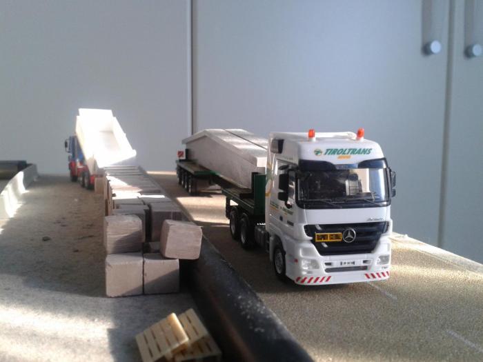 Tirol Trans - Mb Actros 3358 trasporto travi (02)