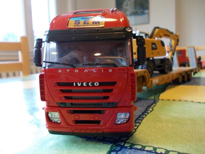 Stralis decals SEM escavazioni