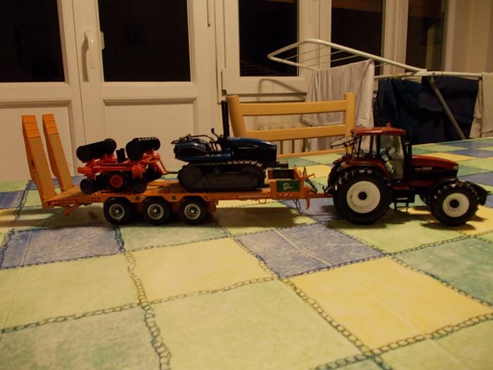 G240 con carrellone e TK95 con frangizolle