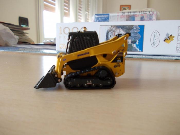 Komatsu CK25