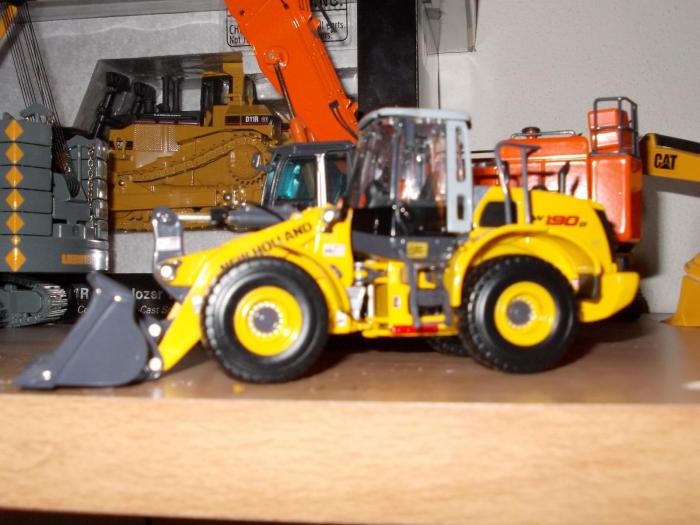 New Holland W190B