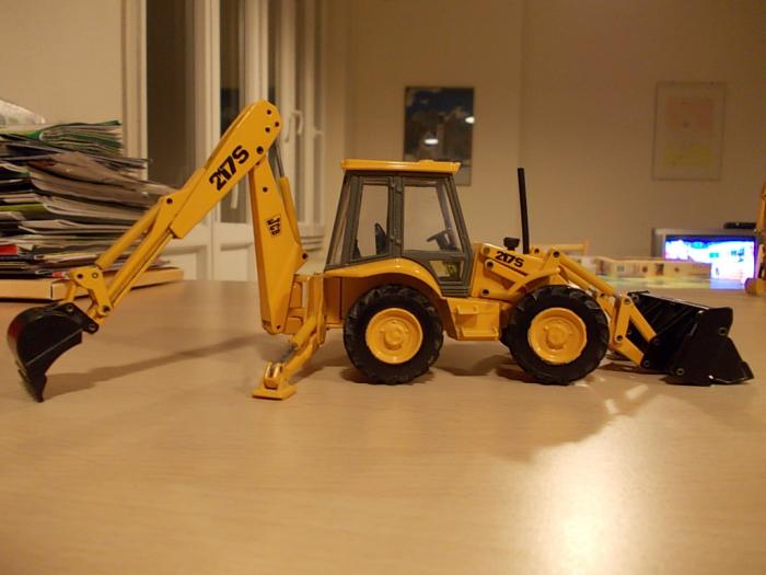 JCB 217S