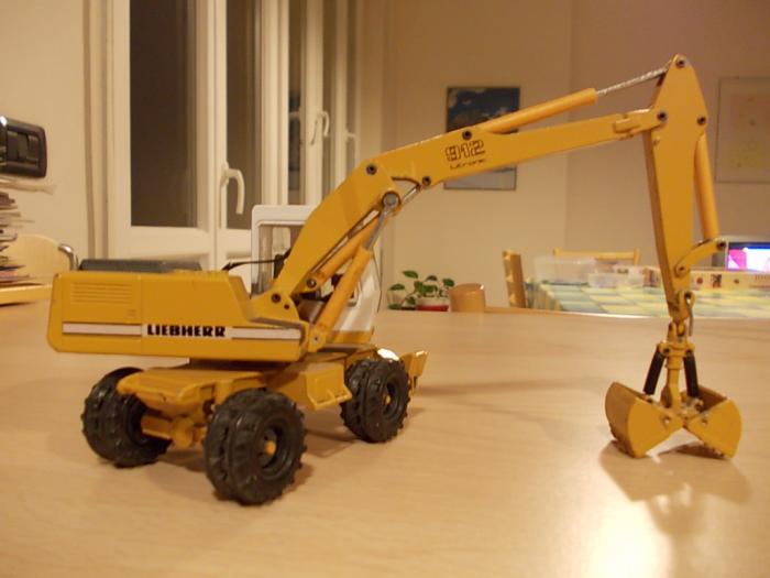 Liebherr A912 litronic II