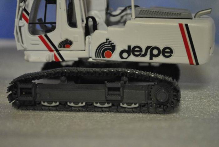 Liebherr 944