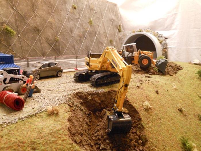 operai preparano rete