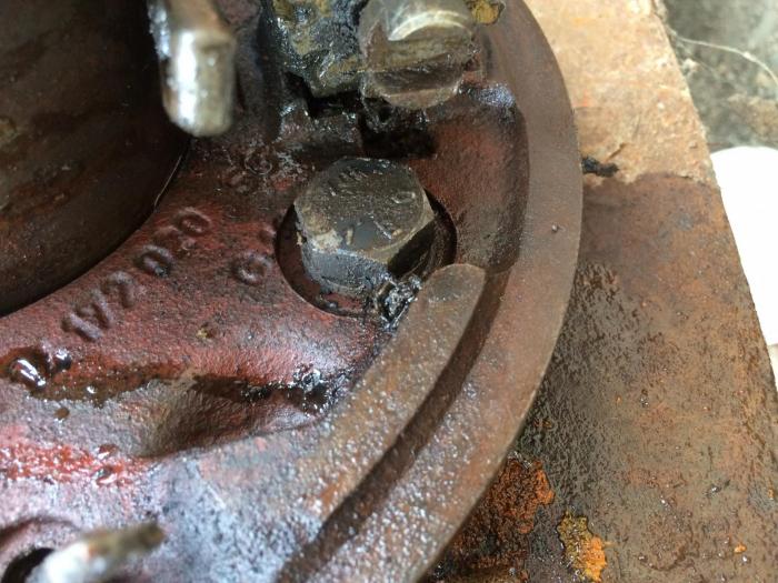 Muletto OM dm 15 - foro registro freni